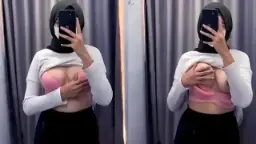 Hijaber Daun Masih Muda Pamerin Toket Mulus